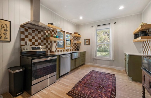 Skyland House | Rose Hill Manornn