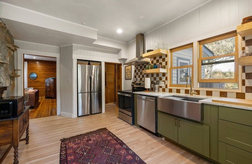 Skyland House | Rose Hill Manornn