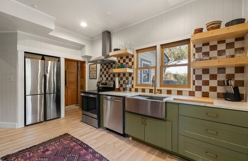 Skyland House | Rose Hill Manornn