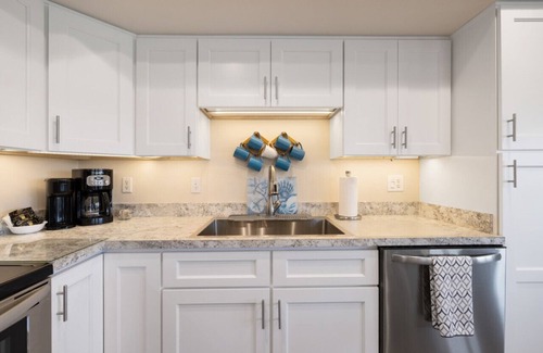 Cedar Key Condo | Roseates Retreat Condo: Sleeps 6 with an amazing view
