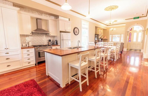 Lilydale House | ROSEBERY COTTAGE - PREMIUM LUXURY ACCOMMODATION IN THE BEAUTIFUL YARRA VALLEY