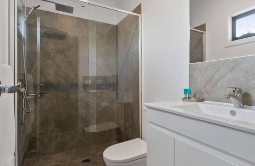 Rosebud House | Rosebud Beachside Gem