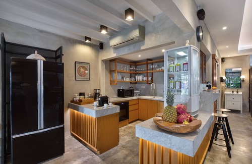 Berawa Villa | Rosefield 11 Bed Private Villa