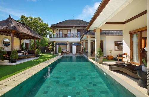 Berawa Villa | Rosefield 11 Bed Private Villa