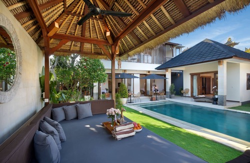 Berawa Villa | Rosefield 11 Bed Private Villa