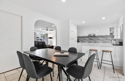 Bongaree House | Rosella Rise!