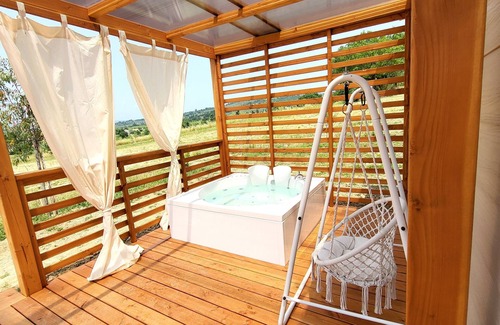 Arezzo House | Rosemary Bungalow