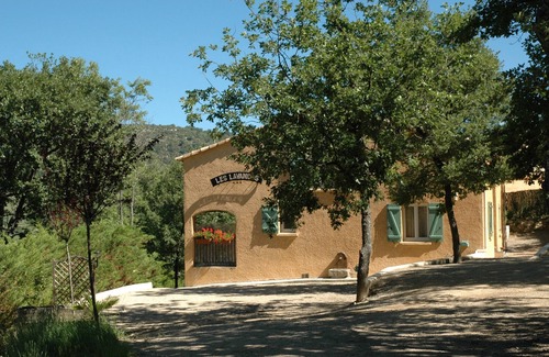 Bauduen Apartment | 'Rosemary' house T2 /LAKE VIEW /200 m from the beach.