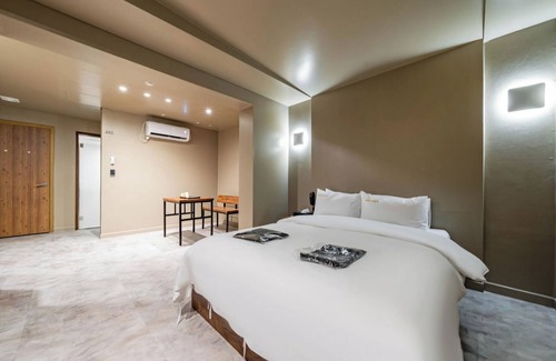 Baekseok-dong Hotel | ROSENHEIM