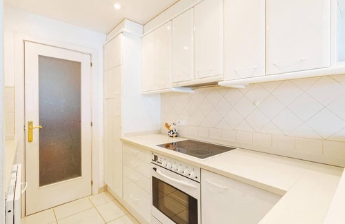 Roses Town Center Apartment | Roses harbour view flat AV-58