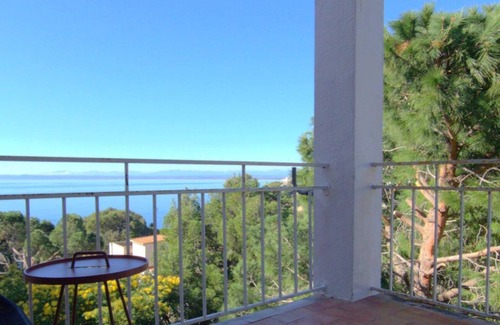 Almadraba-Canyelles Apartment | Roses sea view Canyelles beach Costa Brava AV-10
