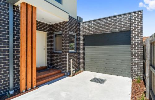Dromana House | Rosewater Townhouses Dromana