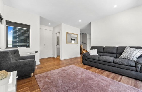 Dromana House | Rosewater Townhouses Dromana