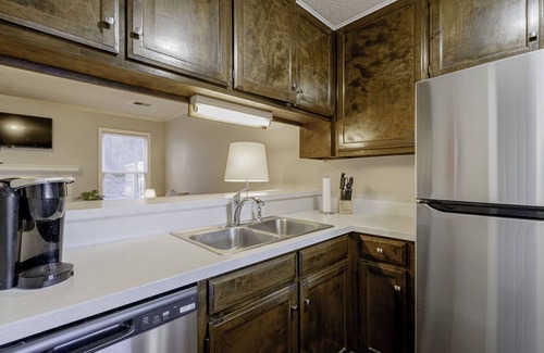 Rosewood House | Rosewood Area Townhouse near USC