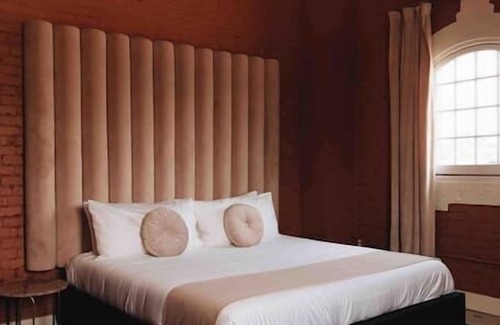 Tyler Park Hotel | Rosewood Suite 202 at The Bellwether Hotel