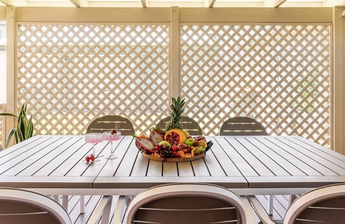 Yamba House | Rosie's Cottage | In Town and Pet Friendly