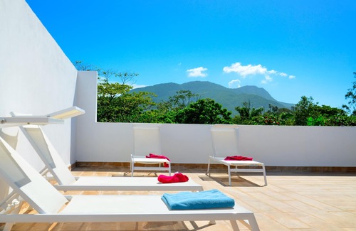 El Pueblito Apartment | Rosil Place, Apt #4 with Balcony by the Beach