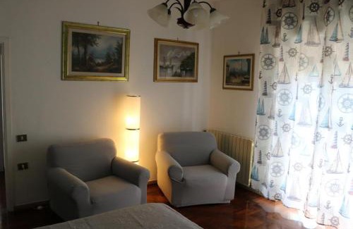 Follonica Apartment | ROSSINI APARTMENT FRONTE MARE