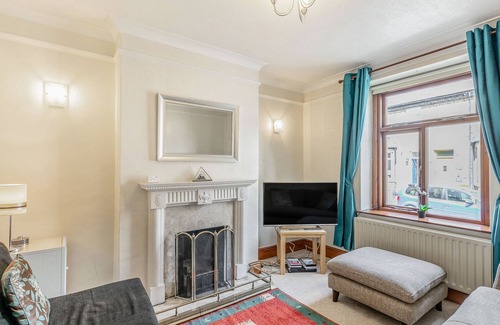 Tideswell Cottage | ROSSKEEN, family friendly, with a garden in Tideswell