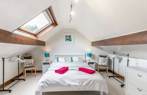 Tideswell Cottage | ROSSKEEN, family friendly, with a garden in Tideswell