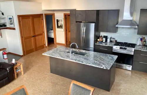 Rossland House | Rossland Mountain View - New 2-bedroom Home