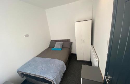 Hanley House | Rossy Guest House