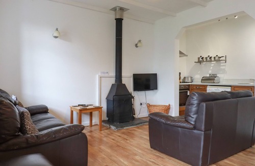 Saint Breward Cottage | ROUGHTOR COTTAGE, family friendly, with pool in St Tudy