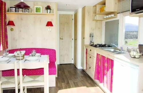 Merville-Franceville-Plage Cabin | Roulotte (2 bedrooms) sleeps 4