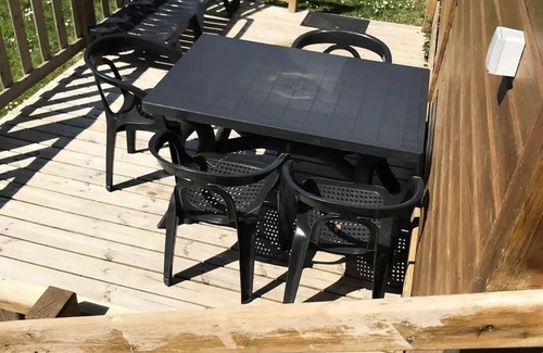 Perros-Guirec Cabin | Roulotte 22m² - 2 bedrooms (Type Eloïse) - (NO PETS ALLOWED) sleeps 4