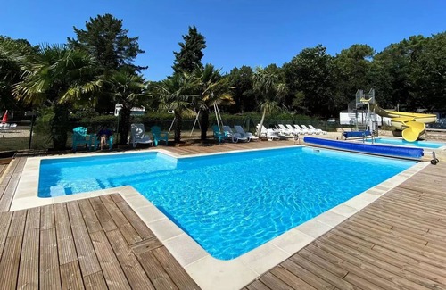 Guemene-Penfao Cabin | ROULOTTE ARIZONA 1bed, (no sanitary facilities, 1 water point) sleeps 4