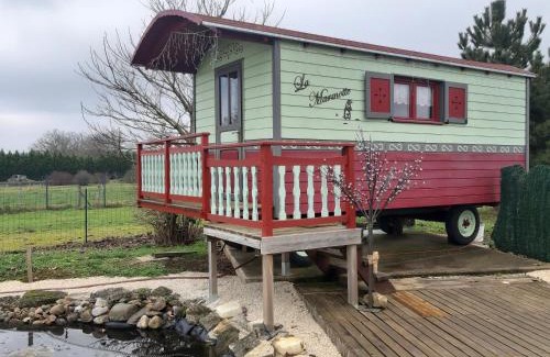 Poinson-les-Fayl Ski Chalet | Roulotte La Marmotte