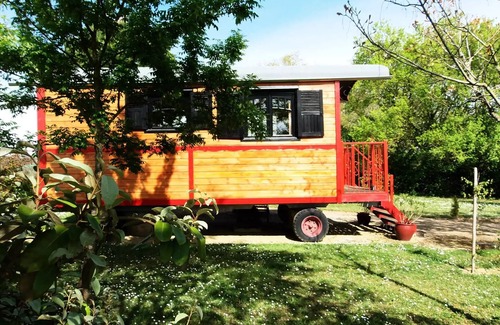 Pauilhac Cabin | Roulotte- rental Gite Famille 4 à 5 personnes - 4 pers. included in the price