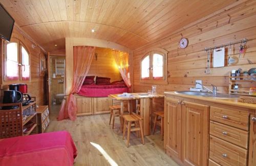 Radon House | Roulotte spacieuse avec terrasse, baldaquin & jeux pour enfants - FR-1-497-130