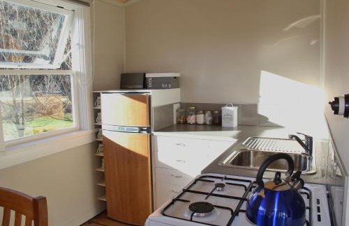 Clutha District Cabin | Round Hill Hut