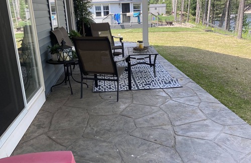 Wild Rose Cottage | Round Lake -Full Recreation lake Cottage