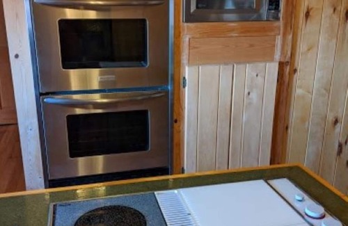 Hayward Cabin | Round Lake Haven