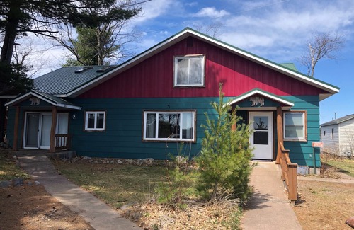 Hayward Cabin | Round Lake Haven