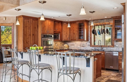 The Highlands House | Rounds Retreat: Ski Area Views and Private Ski Shuttle!