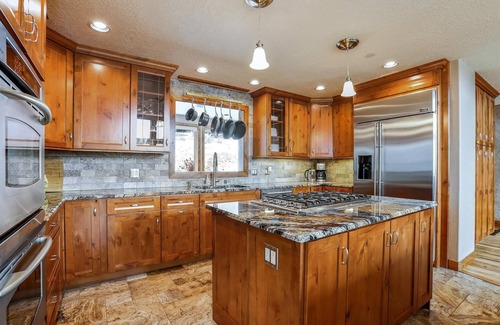 The Highlands House | Rounds Retreat: Ski Area Views and Private Ski Shuttle!