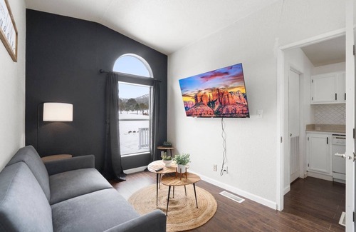 Williams Cabin | Route 66 Pit Stop | Grand Canyon in the Morning