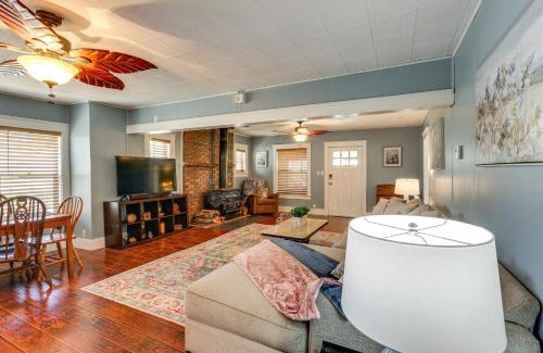 Williams House | Route 66 Retreat Dog-Friendly Home in Williams