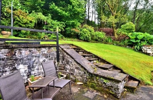 Arrochar Cottage | Rowantree Cottage - sleeps 11 guests in 5 bedrooms