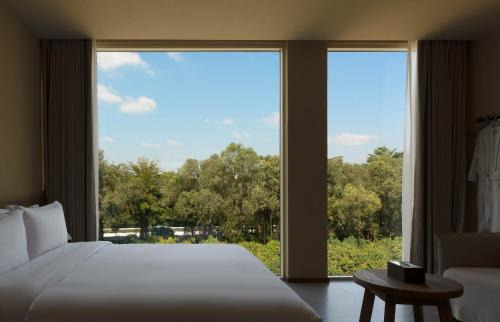 Haitang District Hotel | Roy-Haitang Bay Cdf International Duty Free City Store