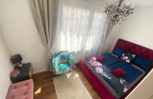 Nibelungen-Viertel Apartment | Royal Deluxe Vienna