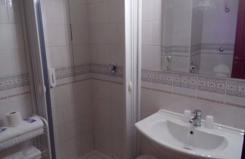 Ospedaletto D'Alpinolo Hotel | ROYAL DOUBLE ROOM - ROYAL HOTEL