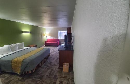 Indianapolis Hotel | Royal Inn Hotel