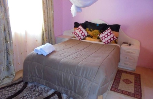 Livingstone House | Royal Kwandu Gardens