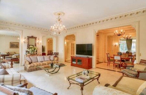 Champs-Elysees Apartment | Royal Montaigne in Paris
