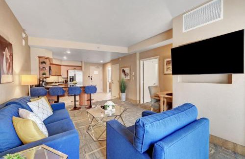 Las Vegas Apartment | Royal Oasis Suite at Platinum Hotel-Strip Views