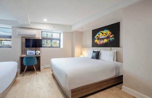 Gay Village Hotel | Royal Pair – Downtown MTL Stay